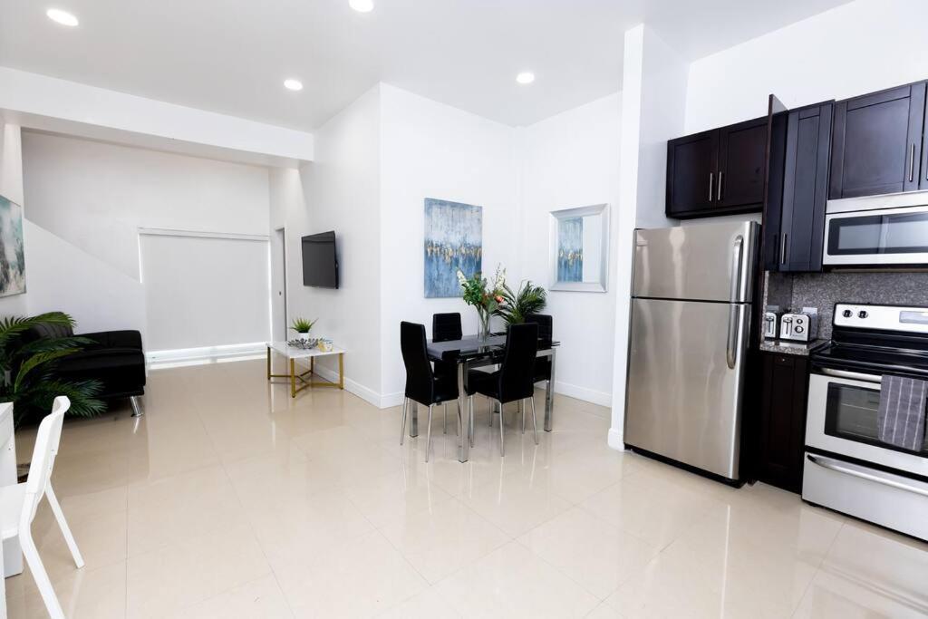 Comfortable 4Br Townhome At Calle 8 Miami Exterior foto