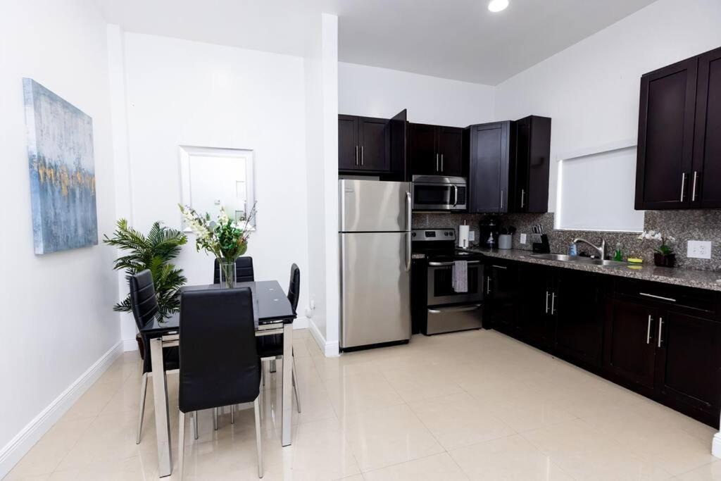 Comfortable 4Br Townhome At Calle 8 Miami Exterior foto