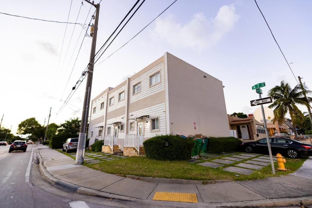 Comfortable 4Br Townhome At Calle 8 Miami Exterior foto