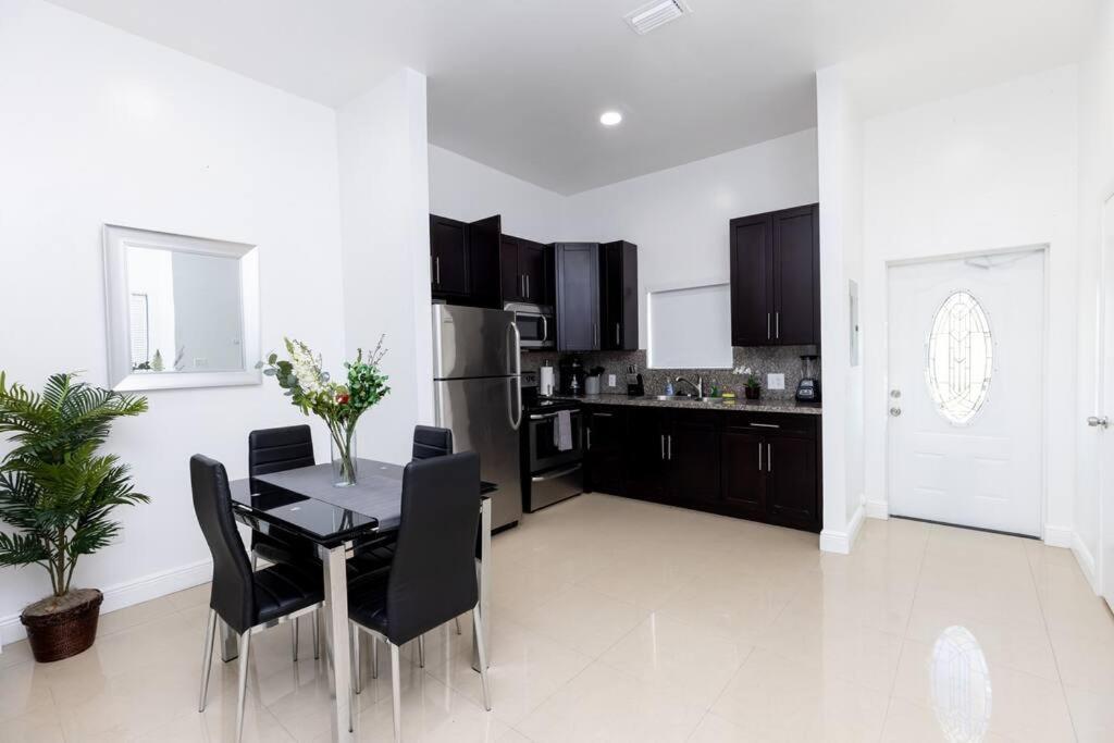 Comfortable 4Br Townhome At Calle 8 Miami Exterior foto